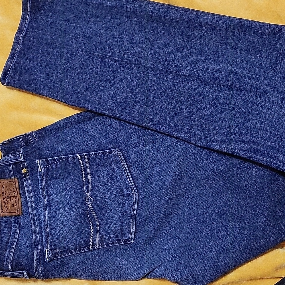 Lucky brand blue jeans. Charlie skinny. 12/31 regular.
